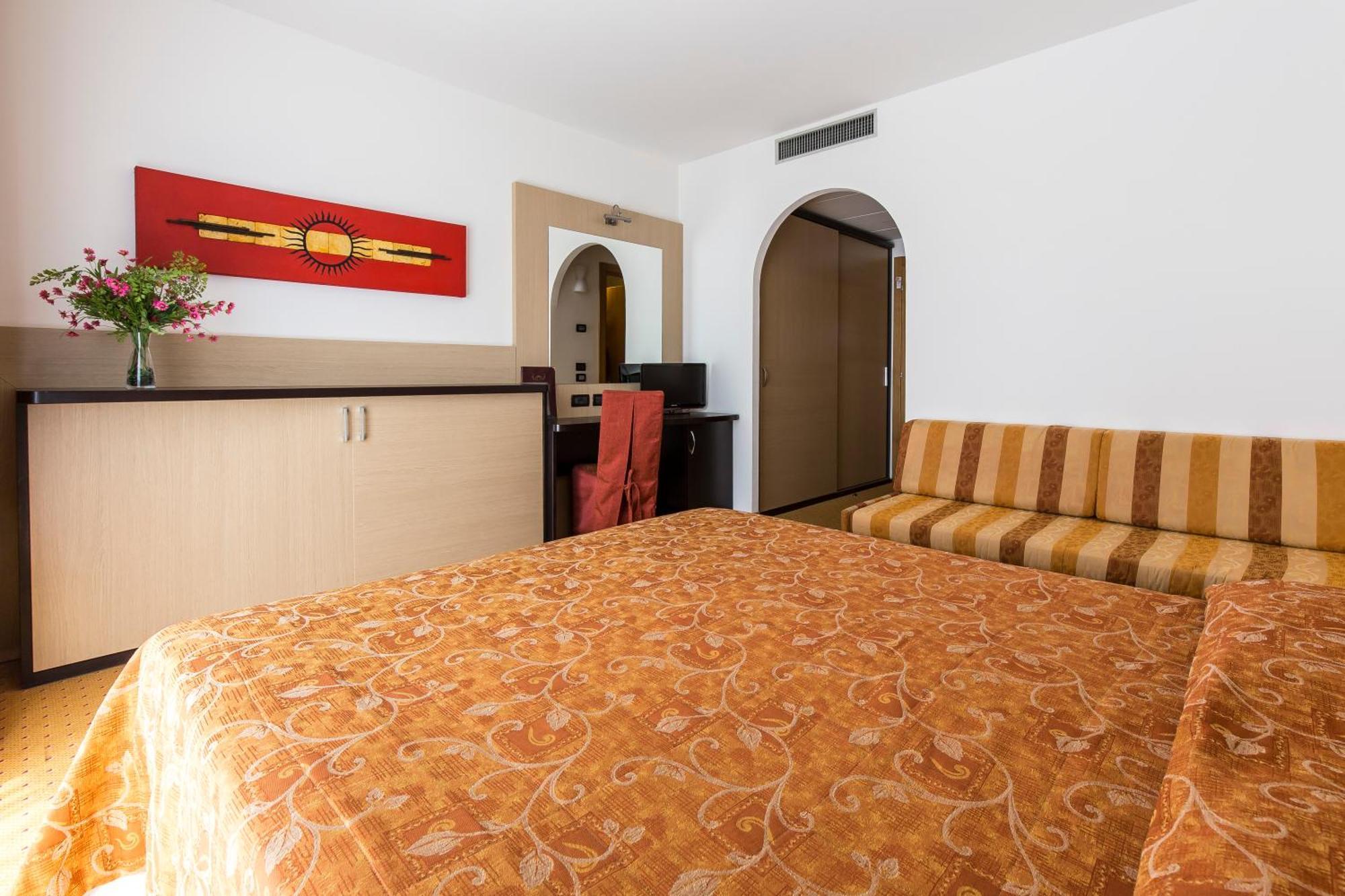 Hotel Olympus Caorle Eksteriør bilde