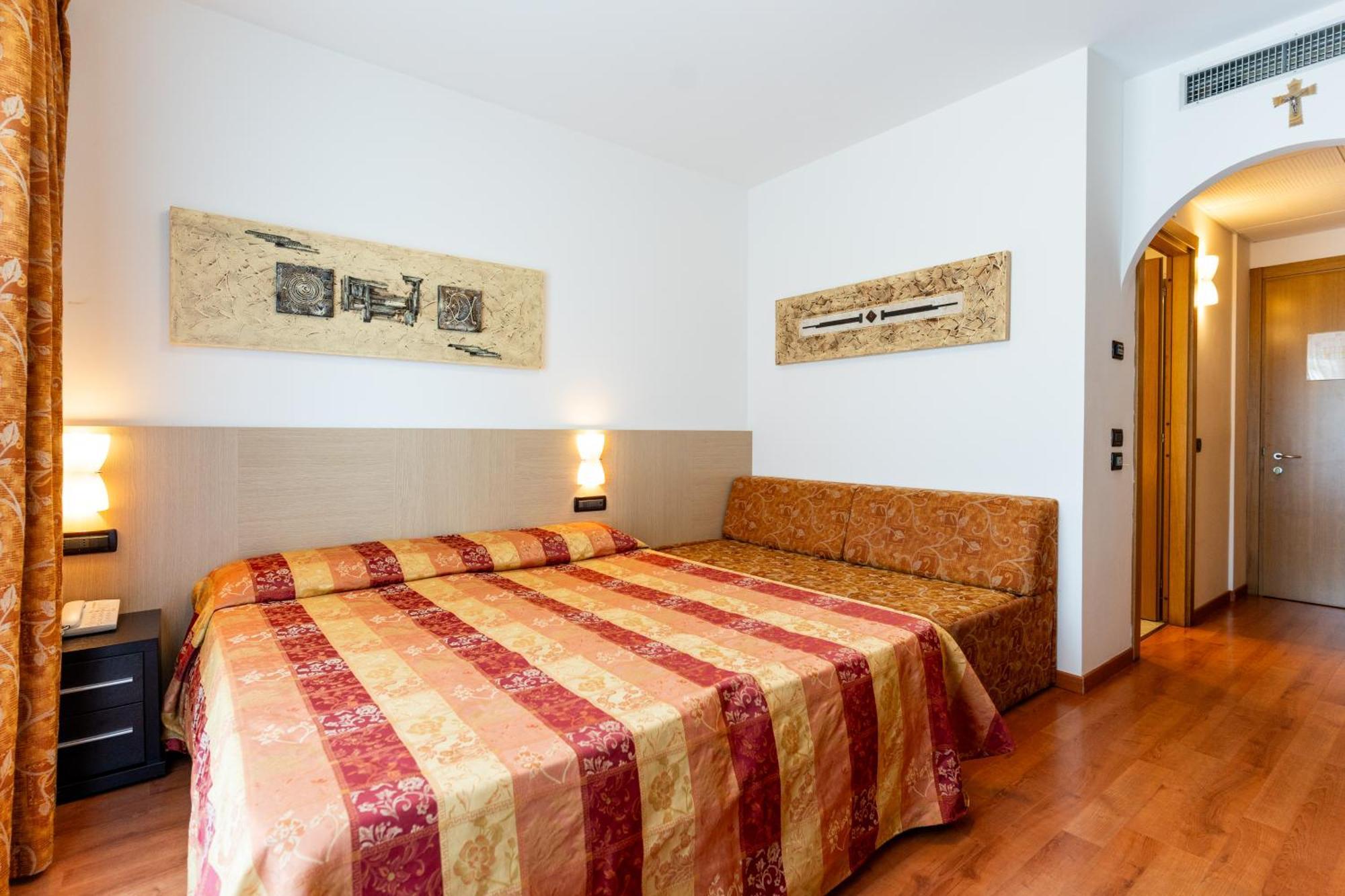 Hotel Olympus Caorle Eksteriør bilde